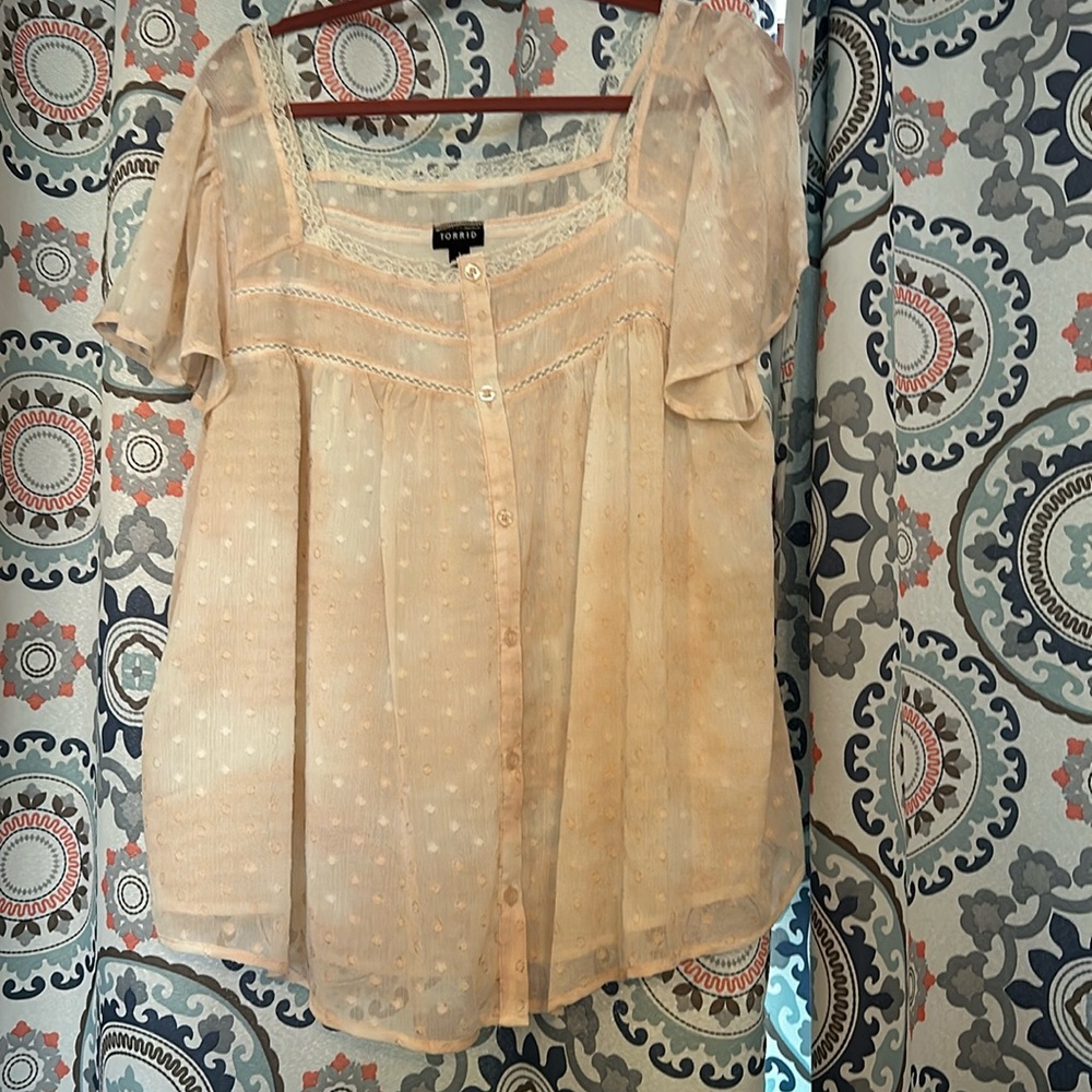 Torrid Woman’s Top Size 1